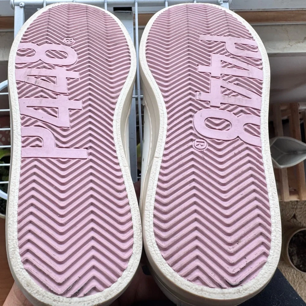 P448 John Silver White Sneakers with Pink Soles & Gray Laces - Size 37 - Picture 16 of 16